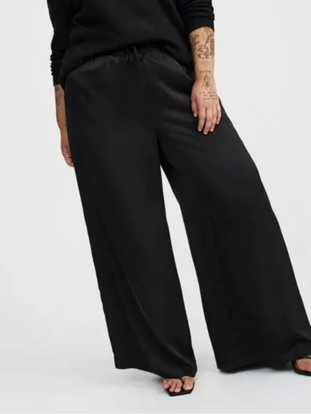 Torrid Black Wide Leg High-Rise Pull-On Satin Pant